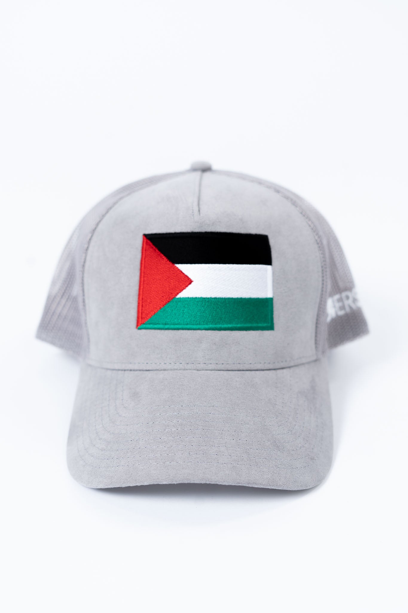 Nous sommes solidaires de la Palestine – Casquettes en daim/maille gris clair