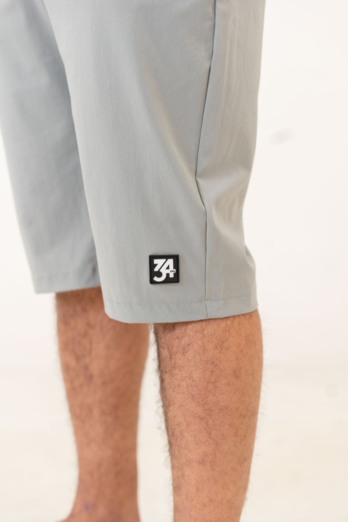 SHORT DE BAIN AWRA - ÉDITION GRIS CLAIR