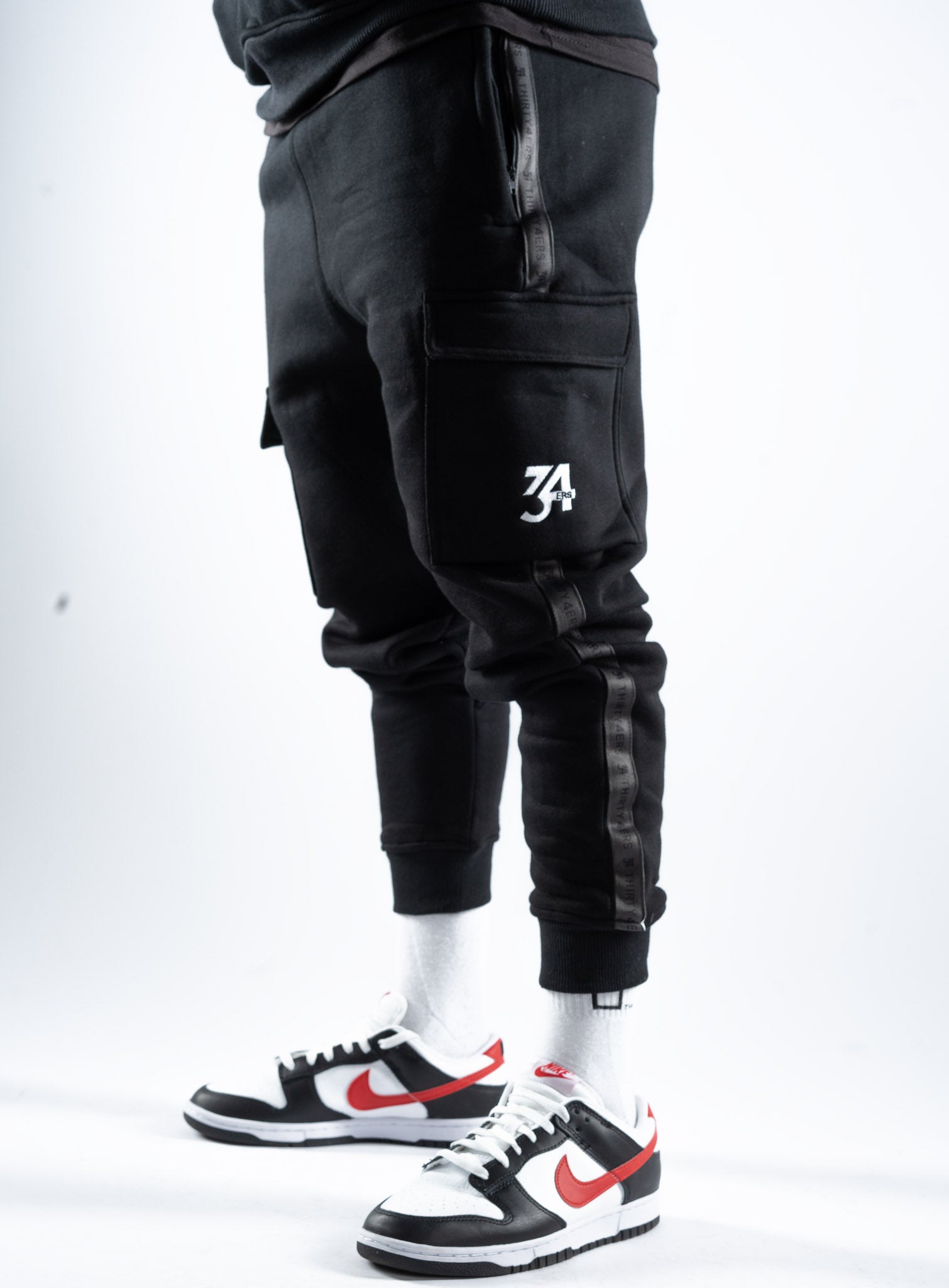 34ERS® Emerald Taped Joggers - BLACK