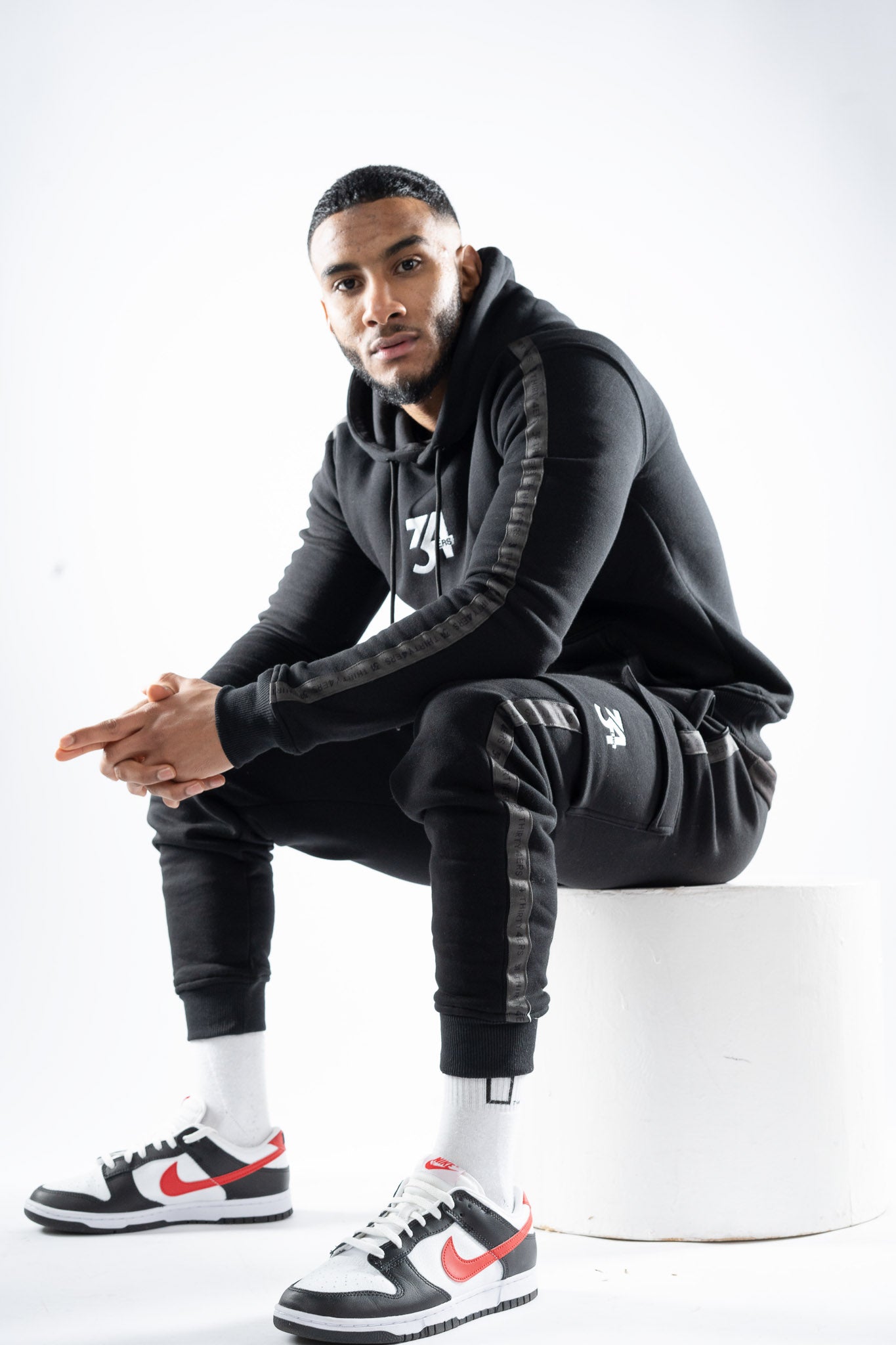 34ERS® Emerald Taped Joggers - BLACK